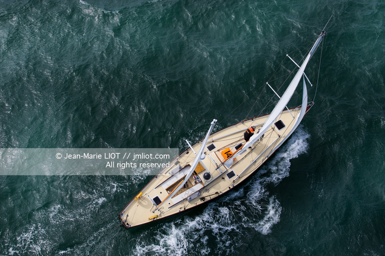 LOICK PEYRON A BORD DE PEN DUICK II