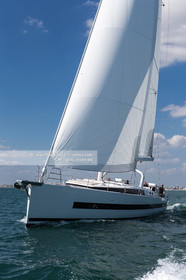 OCEANIS YACHT 62