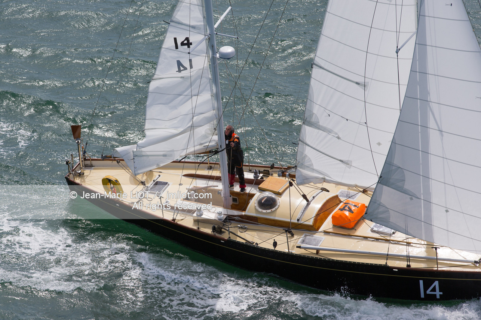 LOICK PEYRON A BORD DE PEN DUICK II