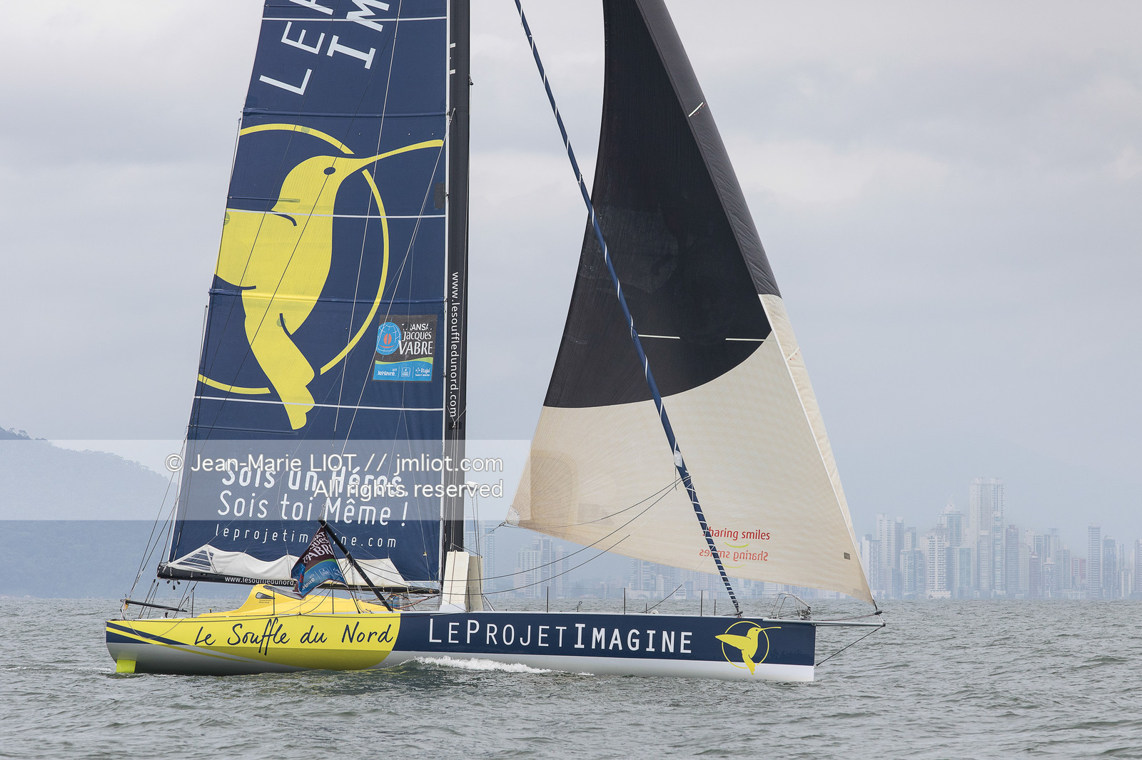 Itajaï (Brazil) le 12 November 2015, arrivée de Thomas Ruyant et Adrien Hardy à bord de l'imoca Le souffle du Nord. Photo © Jean-Marie Liot   DPPI.