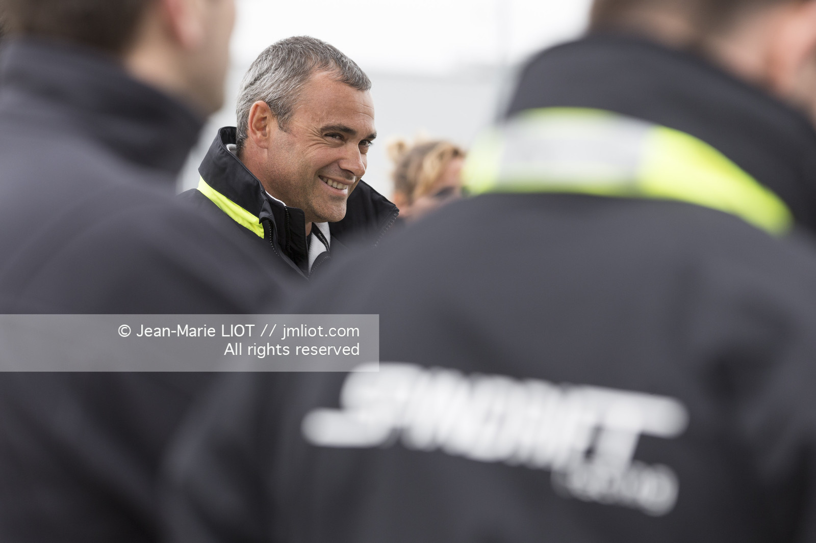 Maxi-Triimaran Spindrift 2 Launching