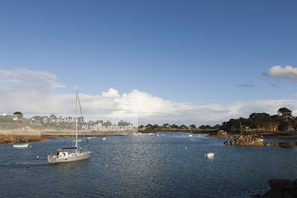 VOILE MAGAZINE 10 09