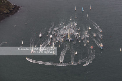 TRIMARAN MACIF - FRANCOIS GABART - RECORD DU TOUR DU MONDE EN SOLITAIRE SANS ESCALE