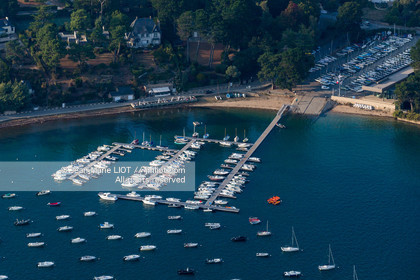 Vue aérienne du port d'Arradon.Photo© jean-Marie Liot.