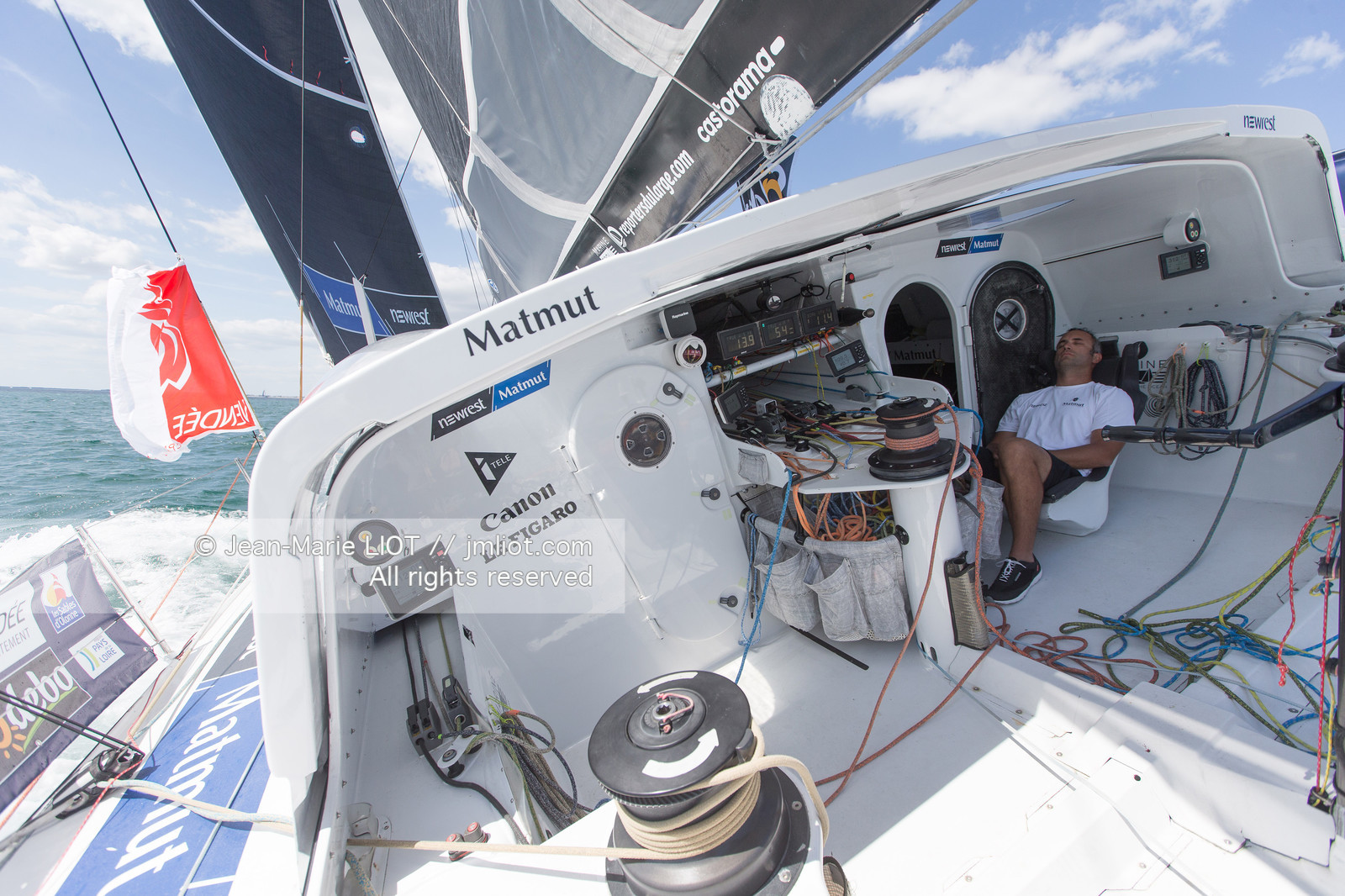 FABRICE AMEDEO - NEWREST MATMUT - VENDEE GLOBE 2016-2017