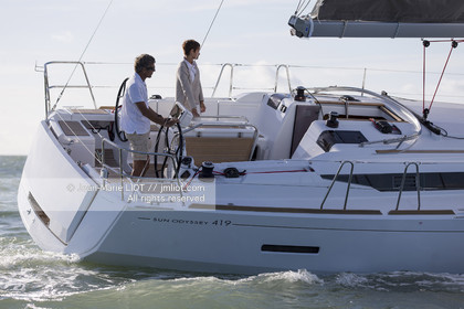 Ile de Ré, 23 09 2015, pour le chantier Jeanneau, le nouveau Jeanneau Sun Odyssey 419. Photo © Jean-Marie LIOT   Jeanneau