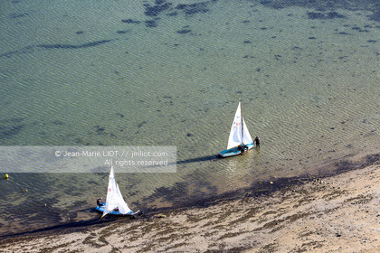 Carnac, vue aerienne ecole de voile.© JEAN-MARIE LIOT.Carnac,aerial view of sailing school