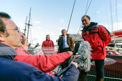 SAILING IDEC & FRANCIS JOYON