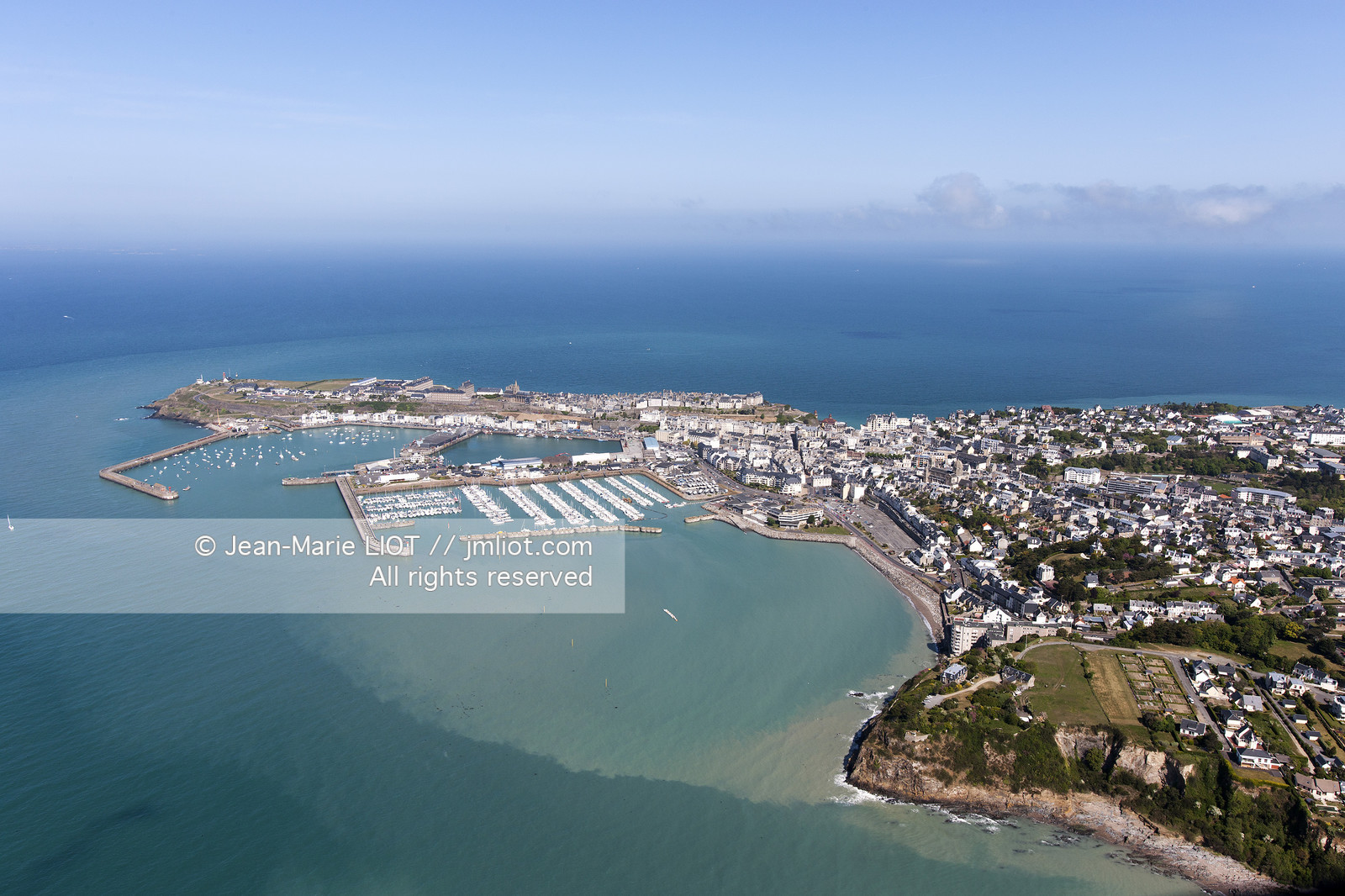 VUE AERIENNE DE GRANVILLE - MANCHE.PHOTO © JEAN-MARIE LIOT.