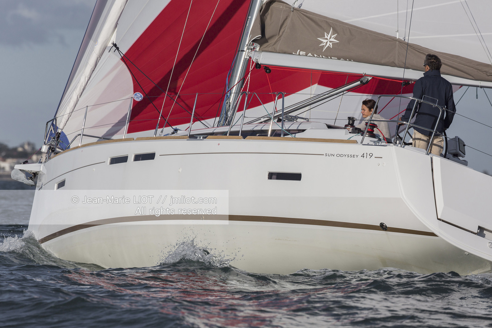 Ile de Ré, 23 09 2015, pour le chantier Jeanneau, le nouveau Jeanneau Sun Odyssey 419. Photo © Jean-Marie LIOT   Jeanneau