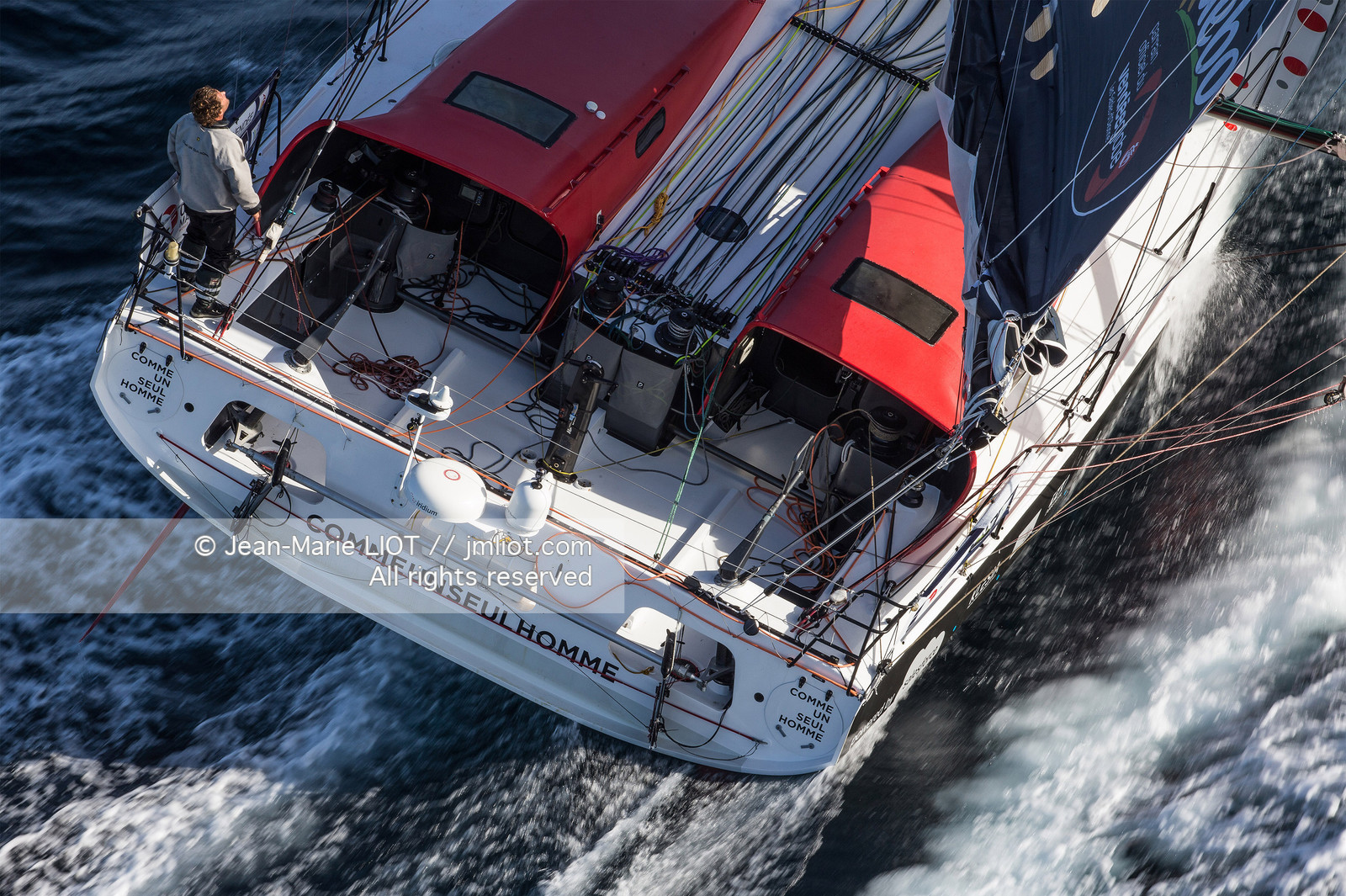 ERIC BELLION - COMME UN SEUL HOMME - VENDEE GLOBE 2016-2017