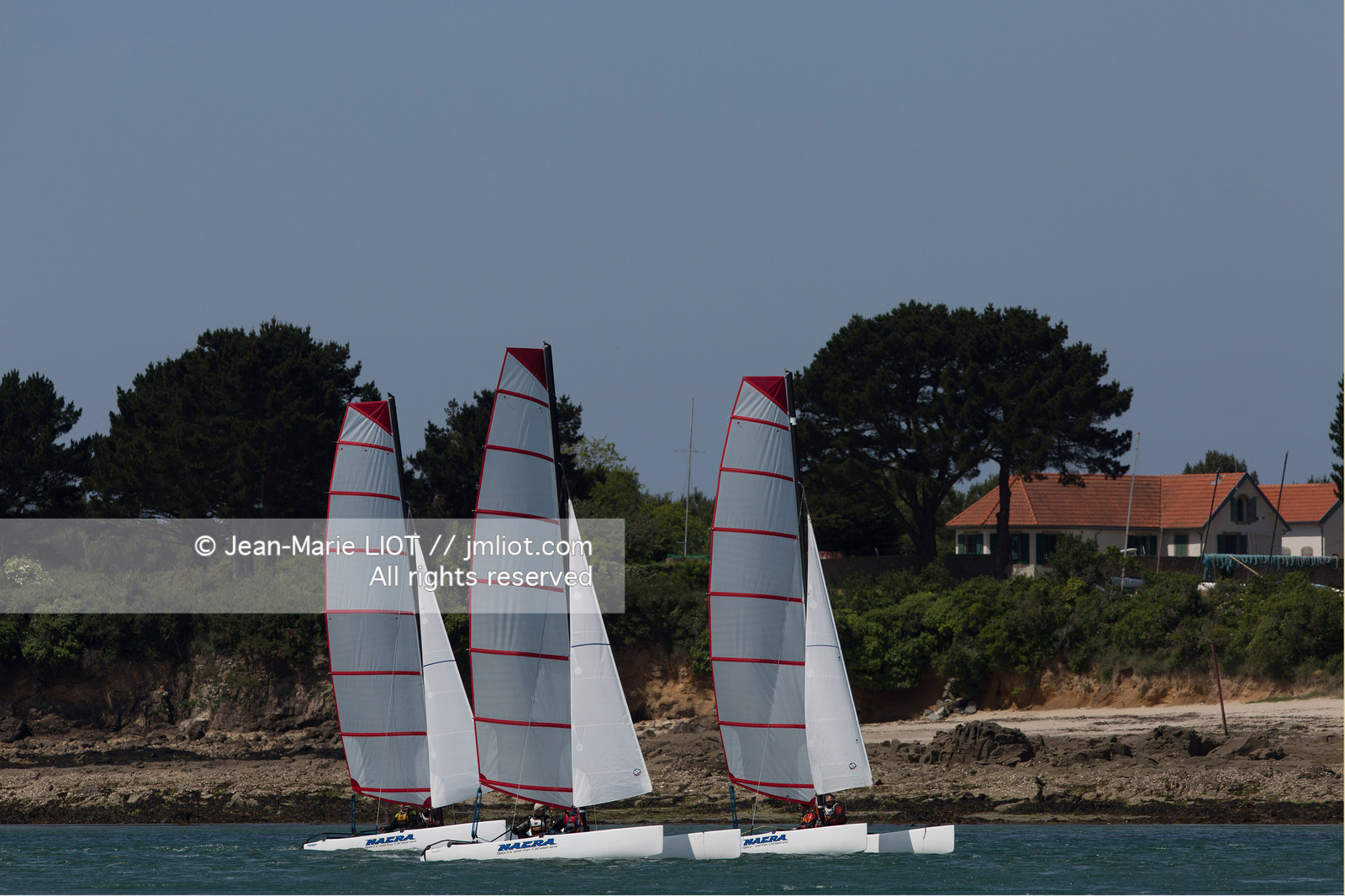 VOILES ET VOILIERS - RAID CATA EN BRETAGNE SUD