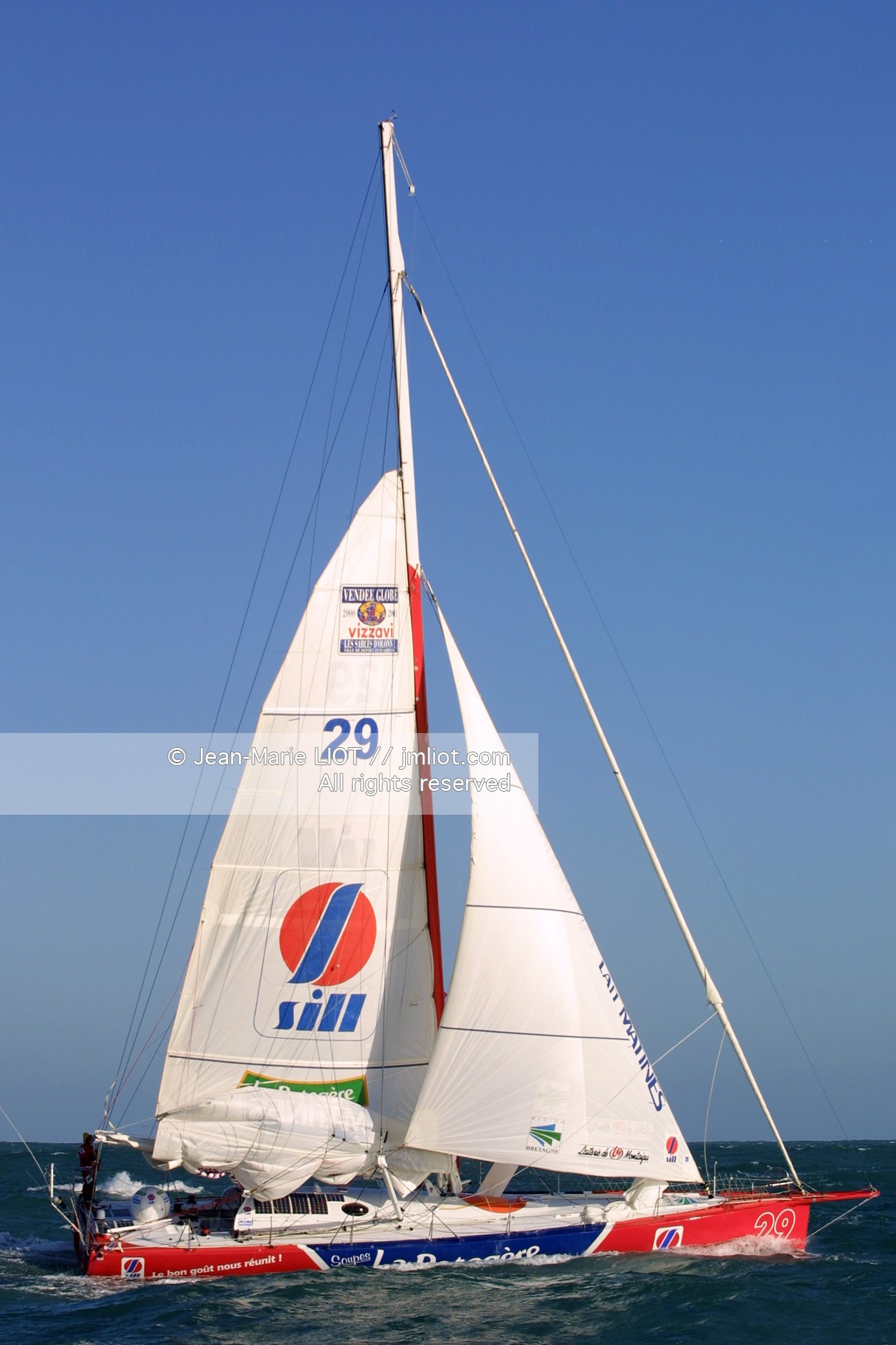 VENDEE GLOBE 2001- ARRIVEE ROLAND JOURDAIN