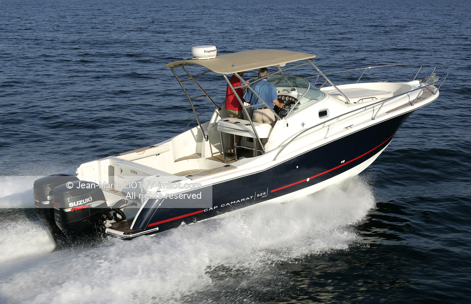 MOTONAUTISME - JEANNEAU CAP CAMARAT 925