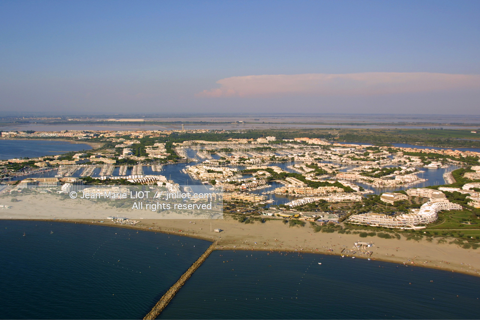 Port Camargue, situé sur la commune du Grau-du-Roi est l'un des plus grands ports de plaisance d'Europe..photo © Jean-Marie Liot.