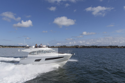 PRESTIGE 420 - PRESTIGE YACHTS