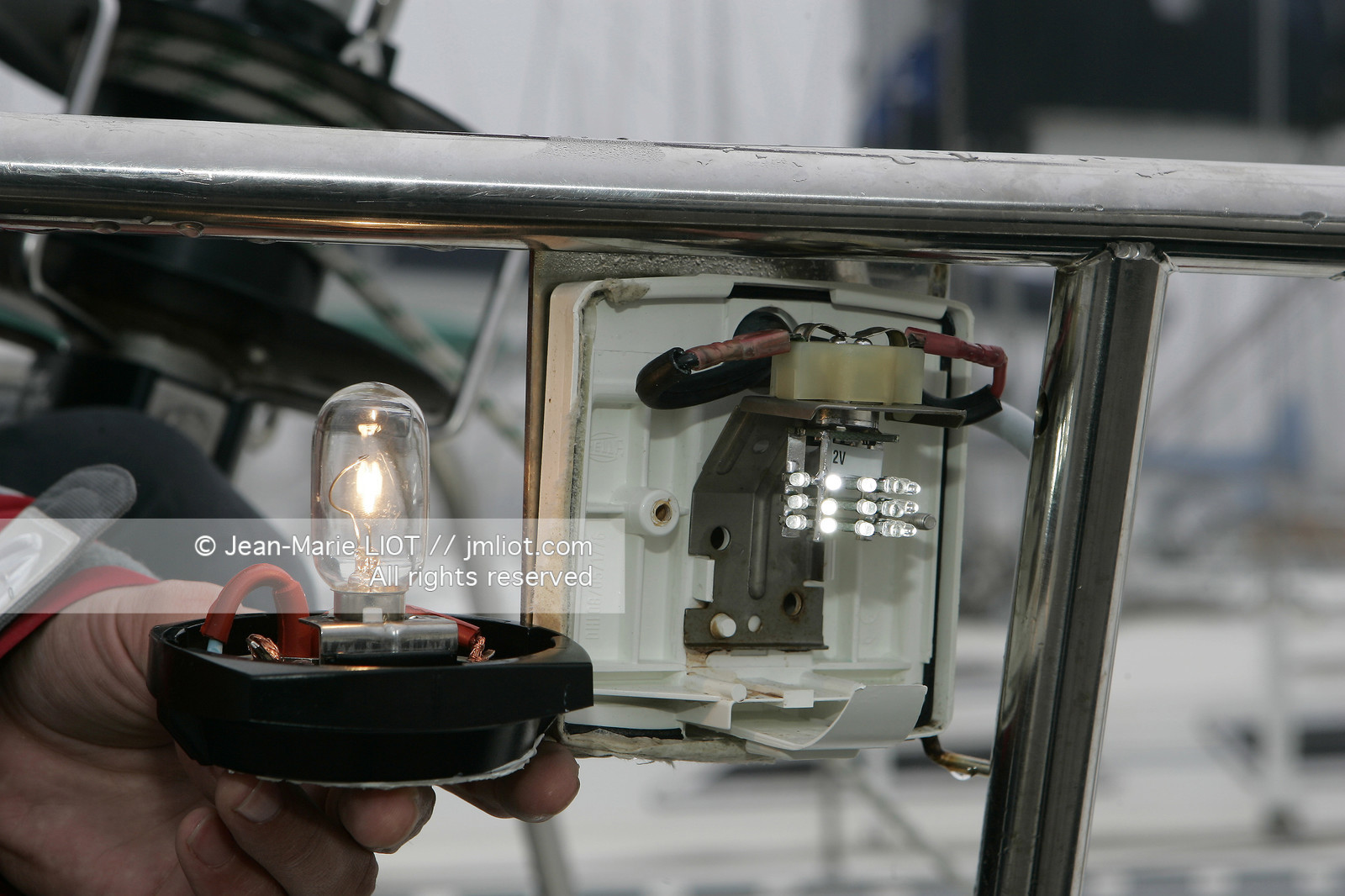 ACCASTILLAGE-ELECTRONIQUE-MECANIQUE-PLAISANCE