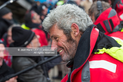 IDEC SPORT- ARRIVEE  RECORD TROPHEE JULES VERNE