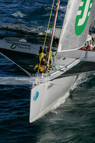 Départ du Trophée Jules Verne du maxi trimaran Geronimo, skipper Olivier de Kersauzon, 28 décembre 2004, Photo Jean-Marie LIOT - www.jmliot.com.