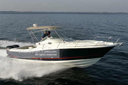 MOTONAUTISME - JEANNEAU CAP CAMARAT 925