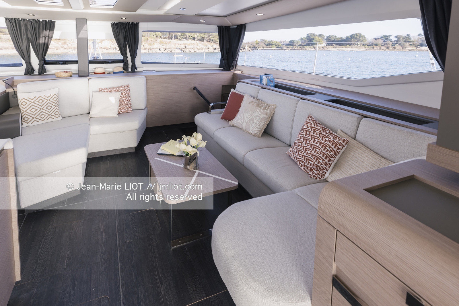 FOUTAINE PAJOT 2022 - AURA 51