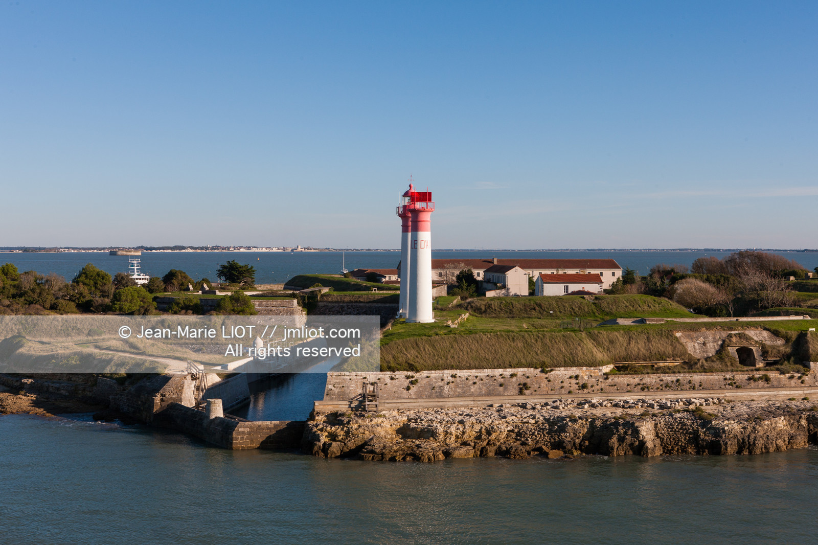 121030ILEDAIX_1JML4176