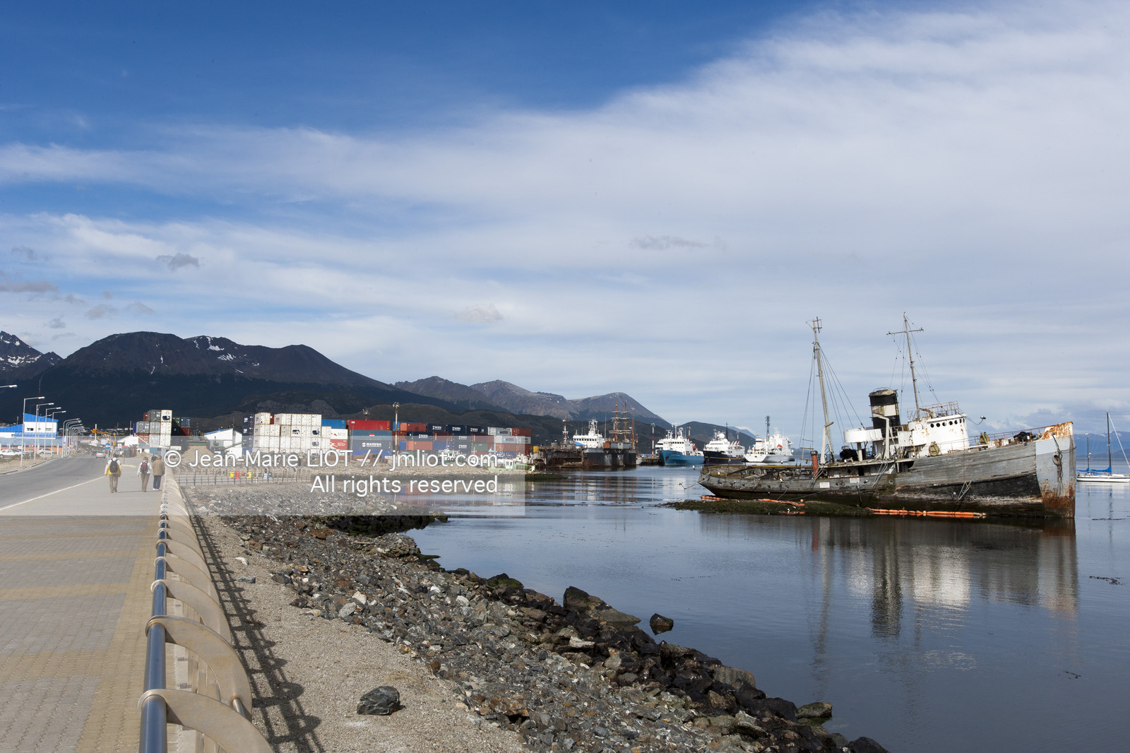 Ushuaia, Terre de Feu est la ville la plus australe du globe.Située à la pointe de l'Argentine cette province est la porte de l'antartique.photo © Jean-Marie Liot.