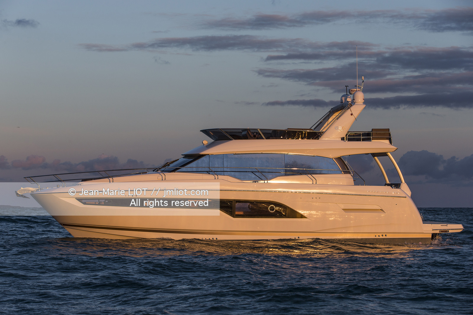 PRESTIGE YACHTS - PRESTIGE 630