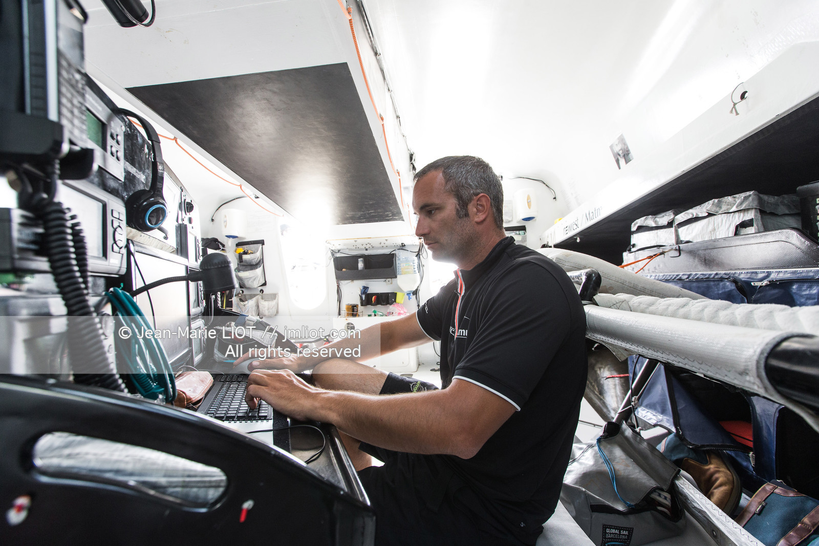 FABRICE AMEDEO - NEWREST MATMUT - VENDEE GLOBE 2016-2017