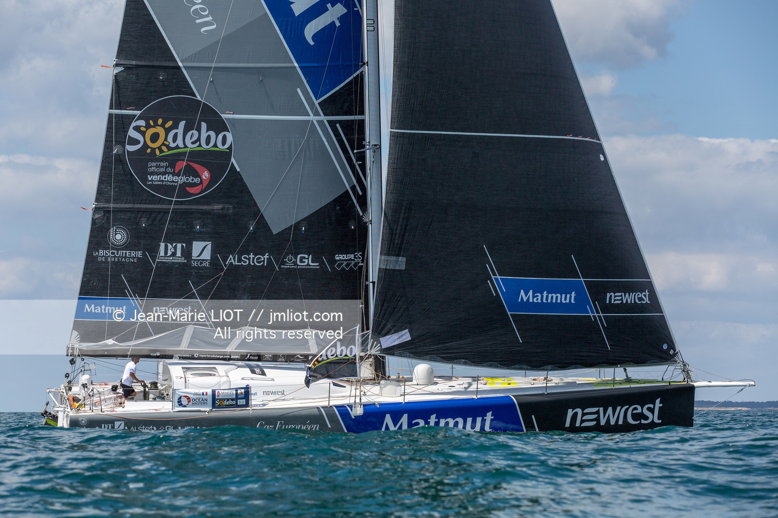 FABRICE AMEDEO - NEWREST MATMUT - VENDEE GLOBE 2016-2017