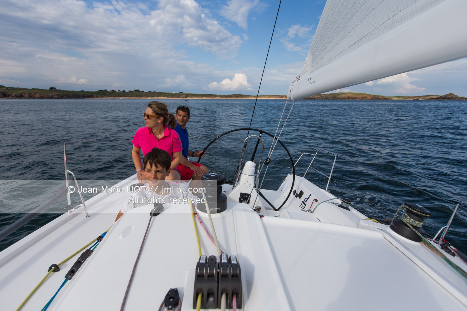 J COMPOSITES 2016 - J112E