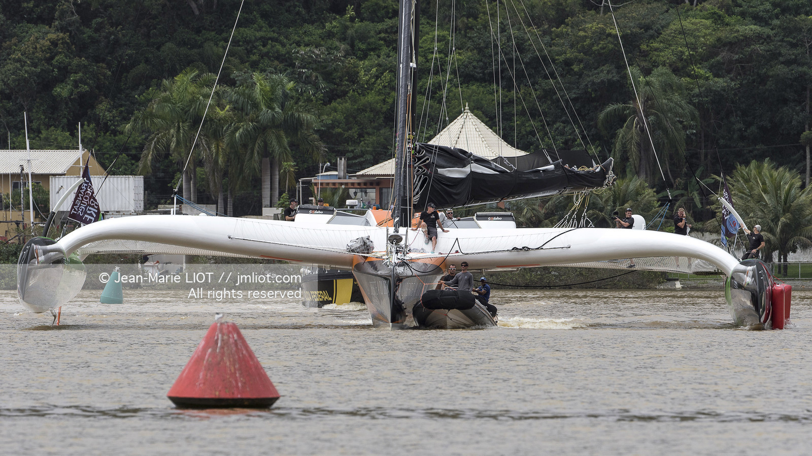 Itajaï(Brésil), samedi 7 novembre 2015, Thomas Coville et Jean-Luc Nélias deuxiémes au classement Ultim de la Transat Jacques Vabre sur SODEBO. Photo © JEAN-MARIE LIOT   DPPI.