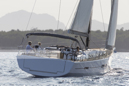 DUFOUR YACHTS 2017 - DUFOUR 520