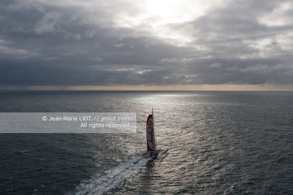 MAXI TRIMARAN SODEBO - THOMAS COVILLE - RECORD TOUR DU MONDE EN SOLITAIRE - 2008..