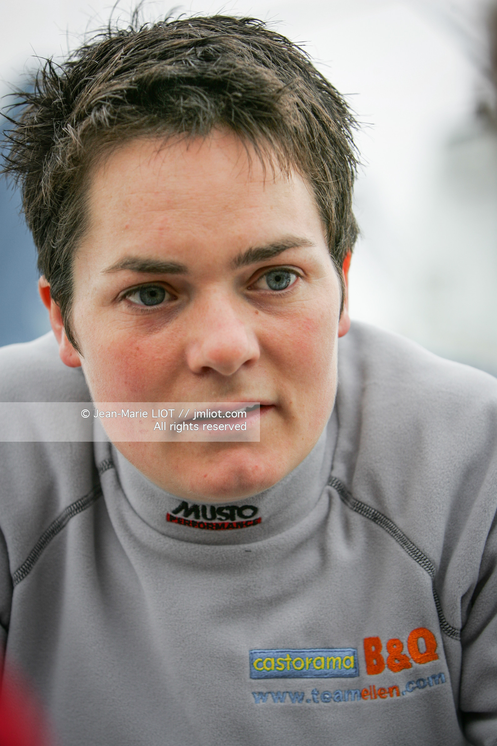 ELLE MACARTHUR - RECORD DU TOUR DU MONDE EN SOLITAIRE