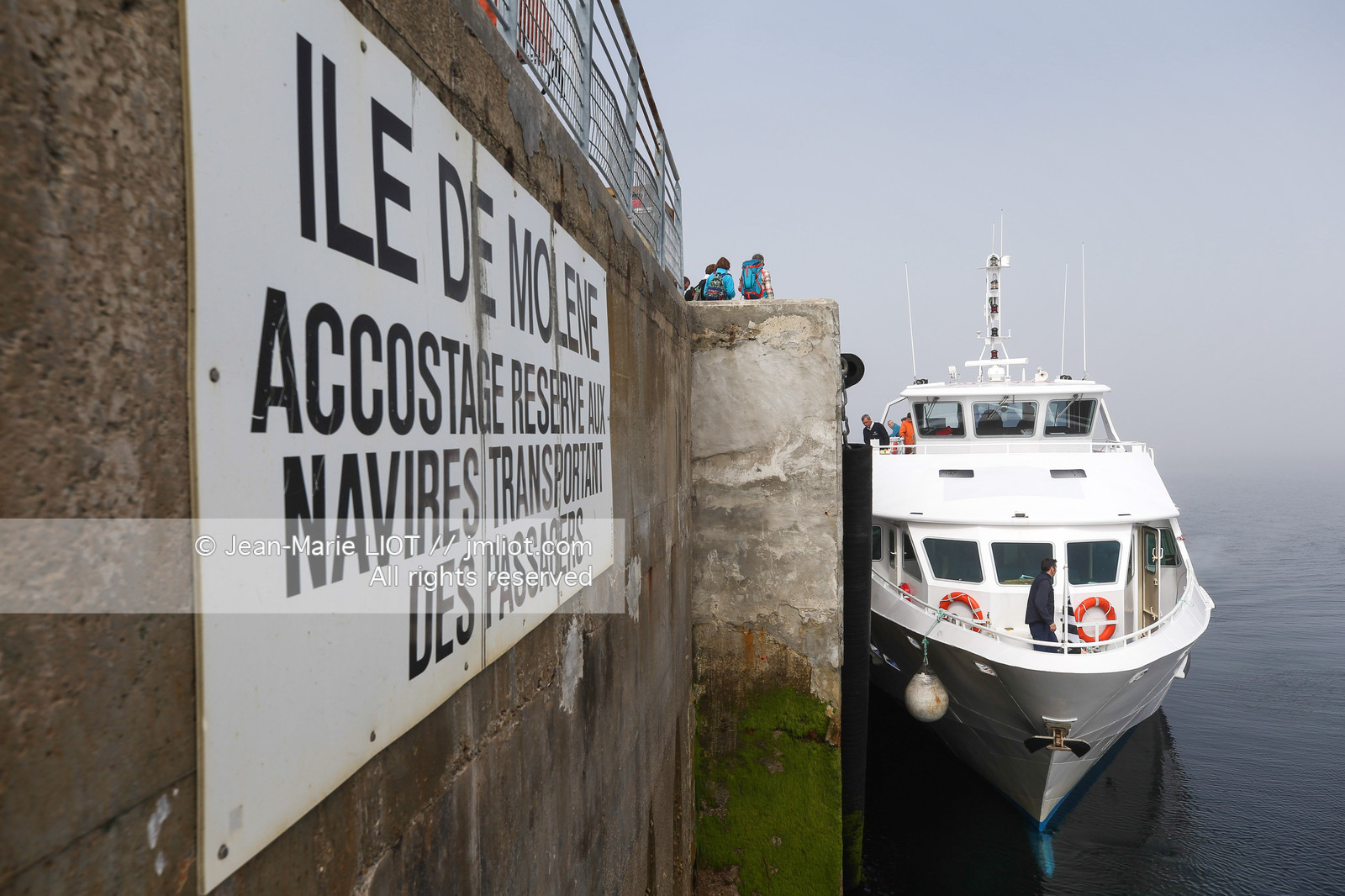 VOIILES ET VOILIERS - ILES OUBLIEES - ILE DE MOLENE