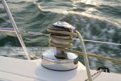 ACCASTILLAGE-ELECTRONIQUE-MECANIQUE-PLAISANCE