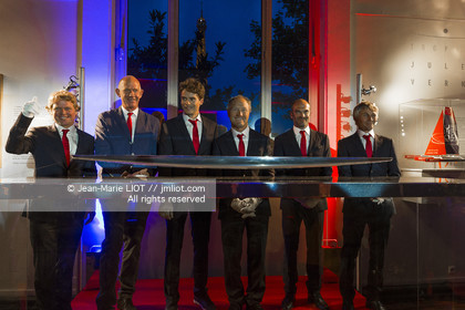 TROPHEE JULES VERNE - IDEC SPORT - REMISE DFU TROPHEE