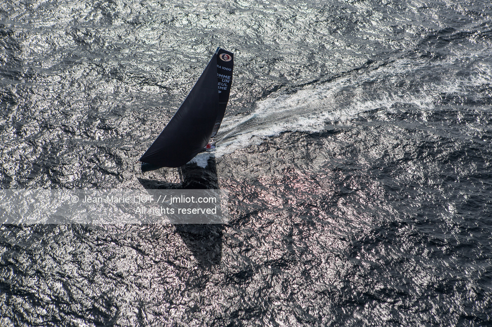 ERIC BELLION - COMME UN SEUL HOMME - VENDEE GLOBE 2016-2017