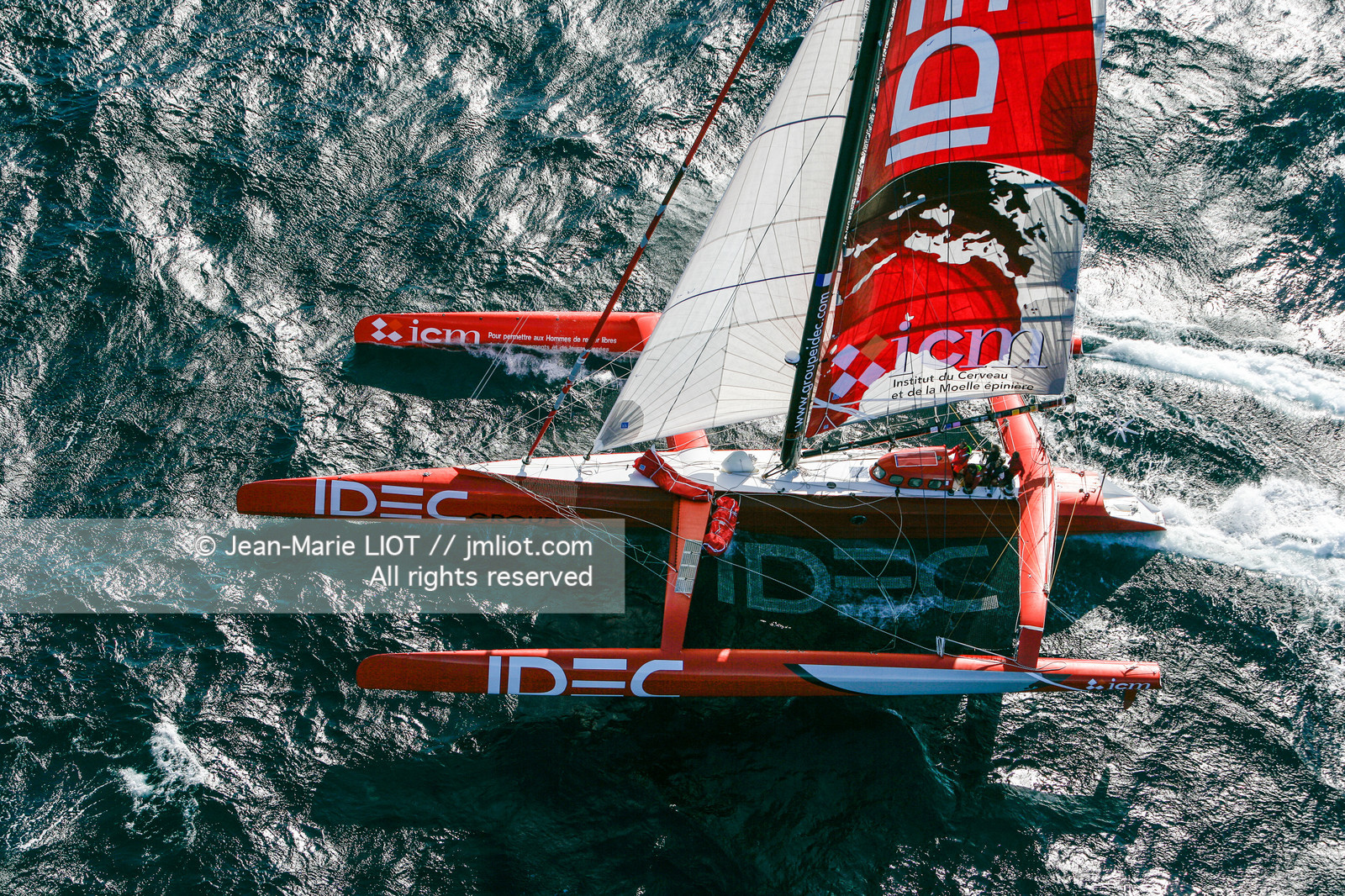 FRANCIS JOYON A L'ENTRAINEMENT SUR IDEC