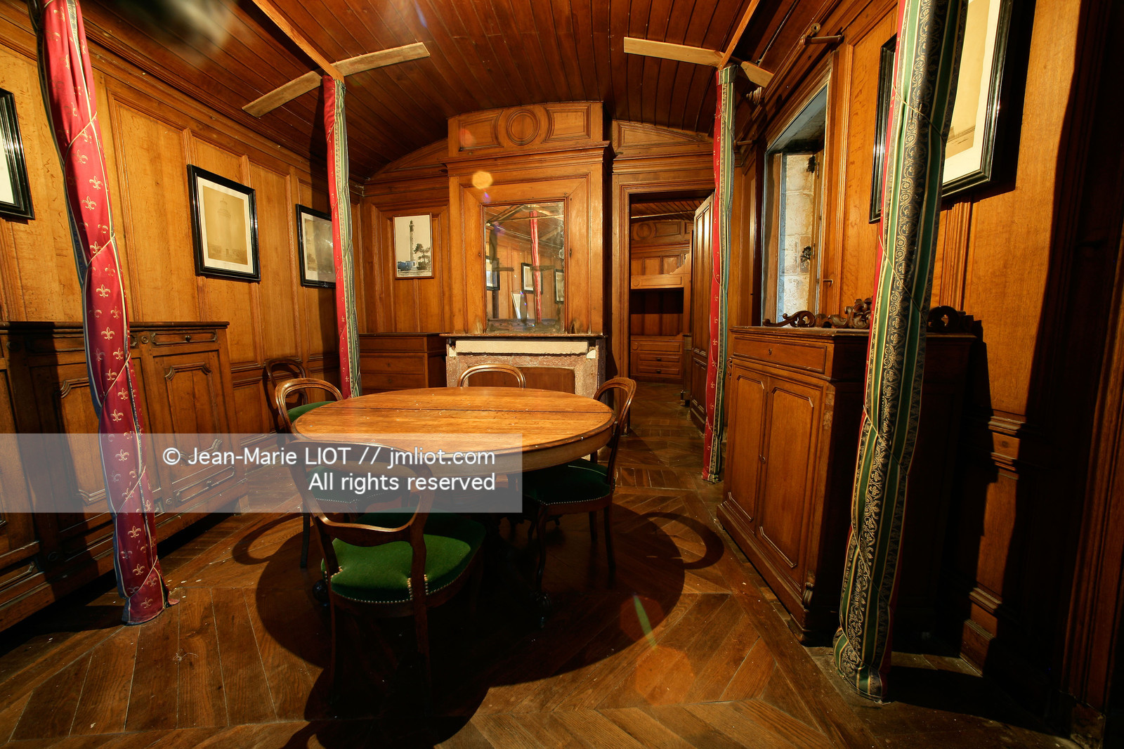 GARDIENS DU PHARE DE CORDOUAN