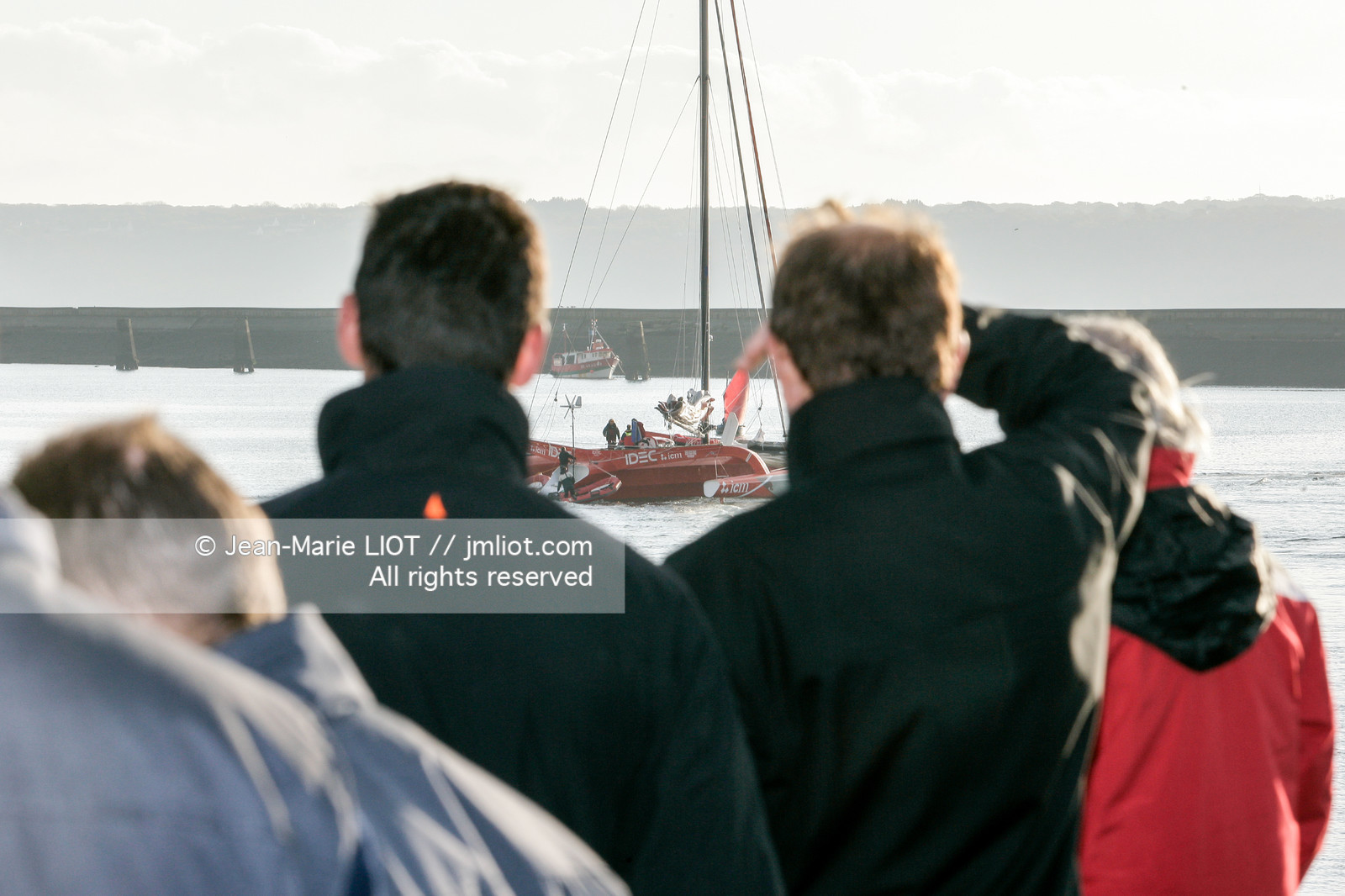 SAILING IDEC & FRANCIS JOYON