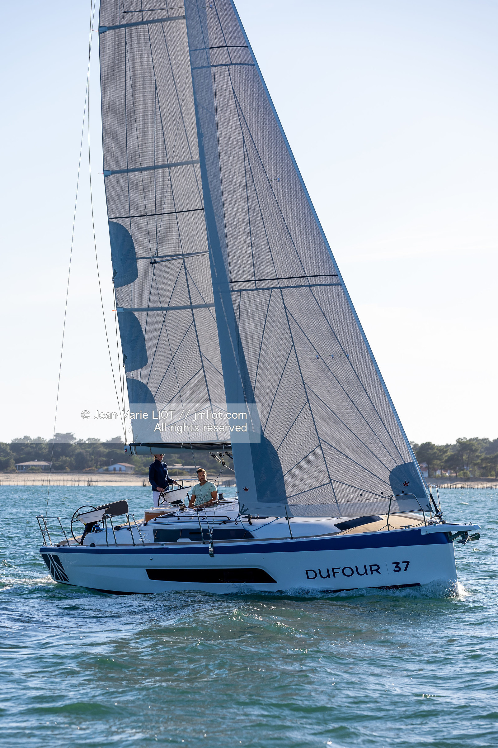 DUFOUR YACHTS 2022 - DUFOUR 37