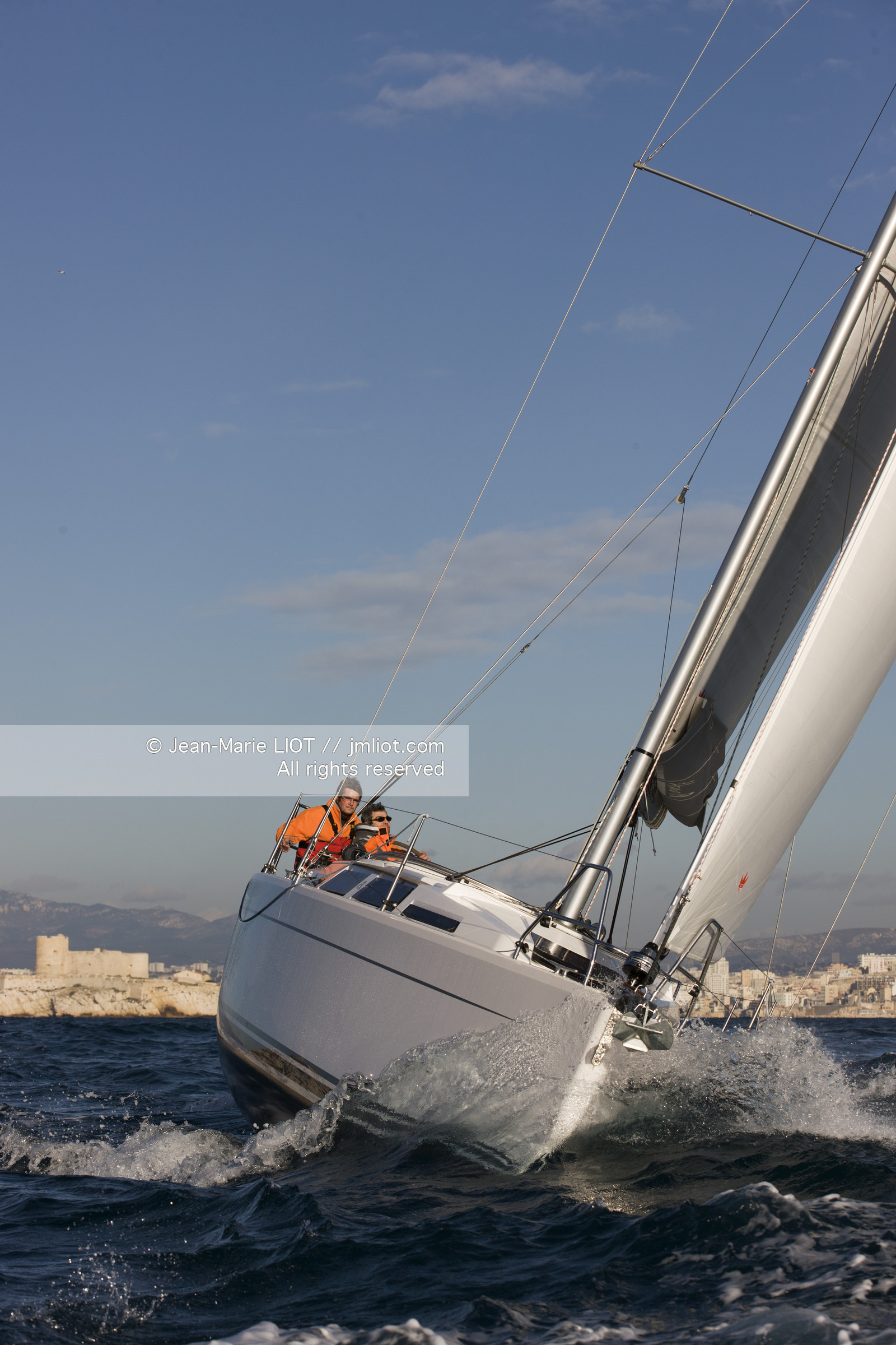 VOILE MAGAZINE - 100 MILLES A BORD