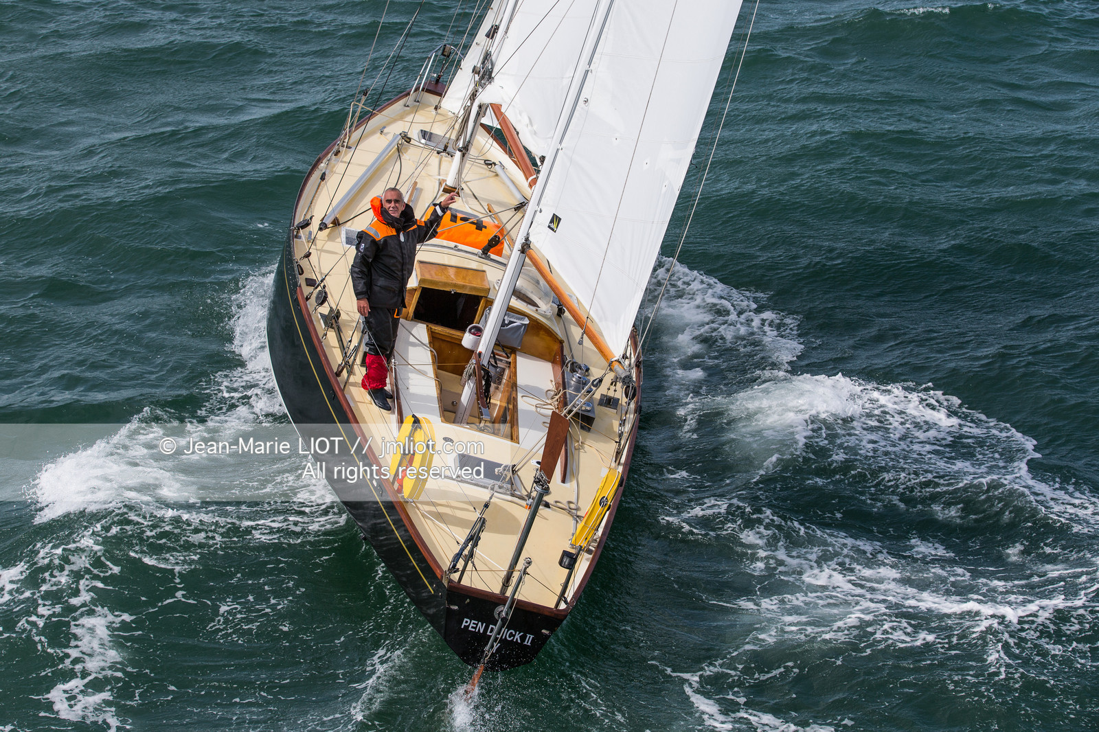 LOICK PEYRON A BORD DE PEN DUICK II