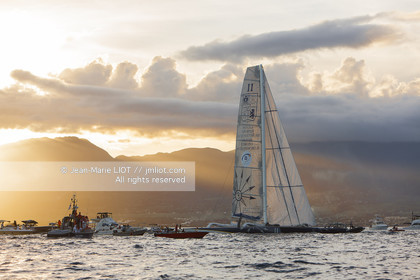 ROUTE DU RHUM 2010 - ARRIVEE YANN GUICHARD