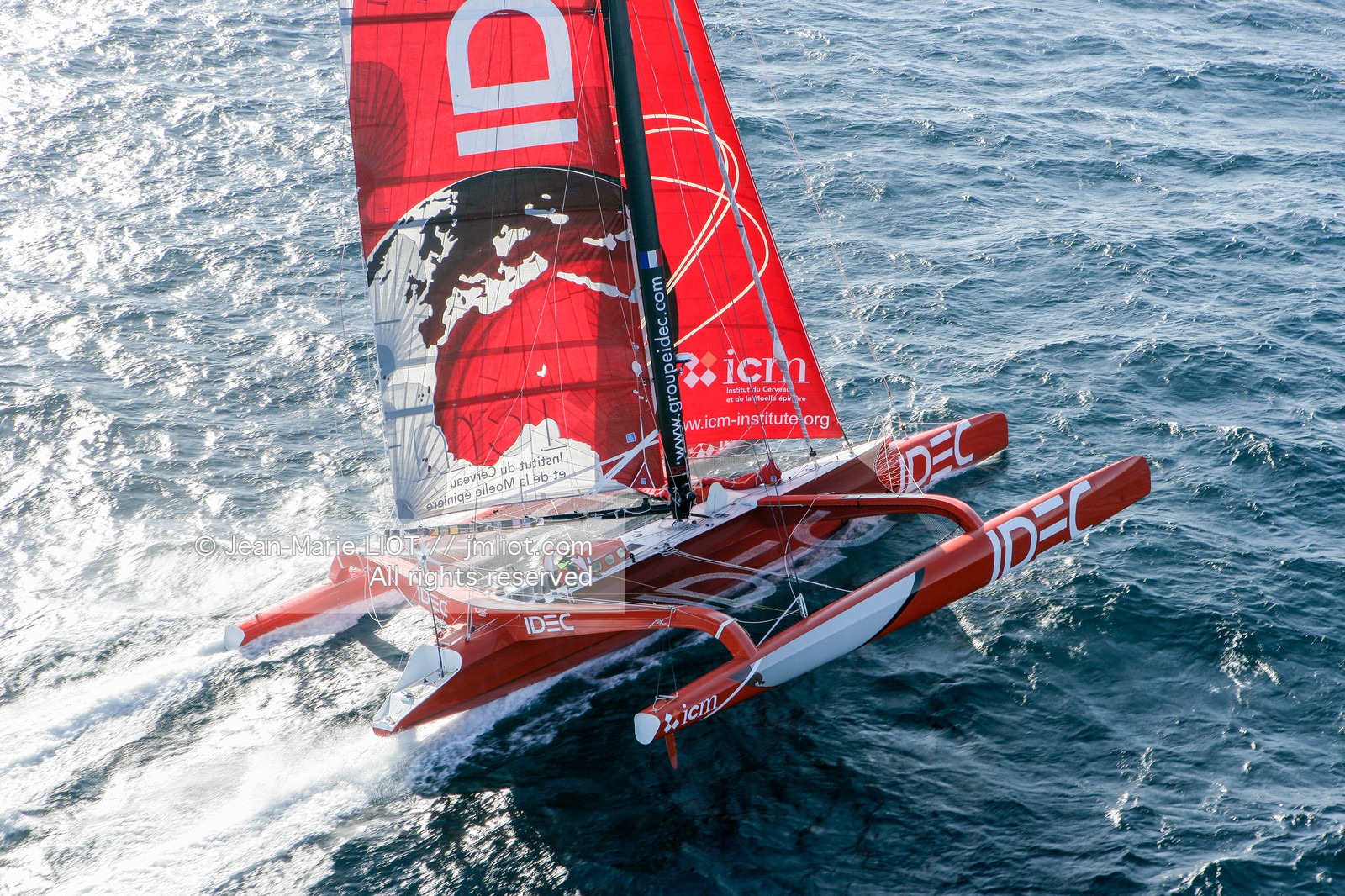 FRANCIS JOYON A L'ENTRAINEMENT SUR IDEC