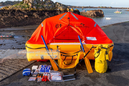 RADEAUX DE SURVIE - COMPARATIF