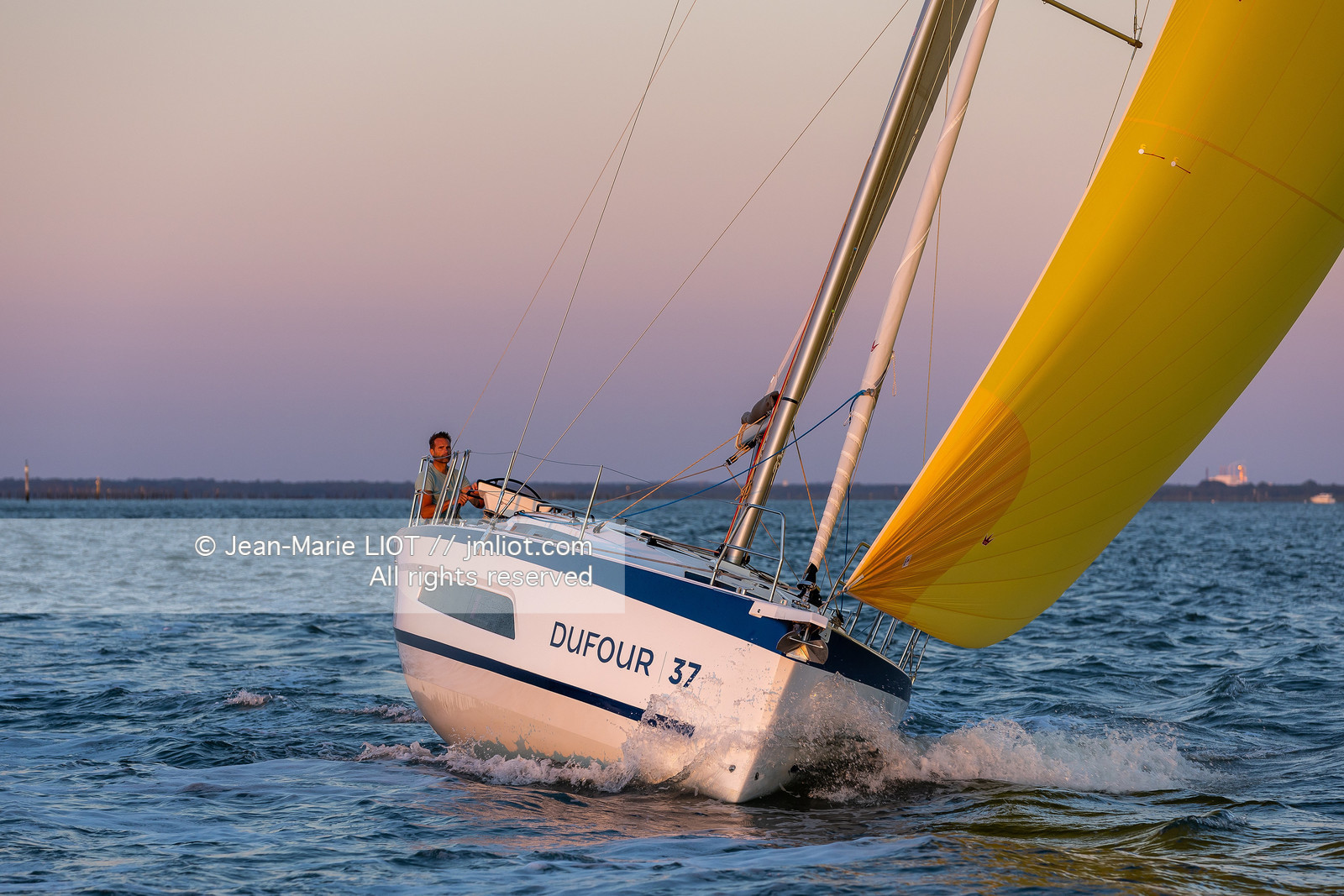 DUFOUR YACHTS 2022 - DUFOUR 37