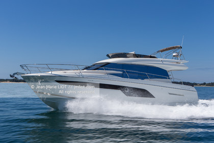 PRESTIGE  YACHT - PRESTIGE 520